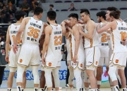 九游娱乐在线-鹰队与龙队让球迷产生激烈的讨论